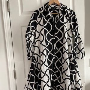 Black and white shirt dress/kaftan flowy